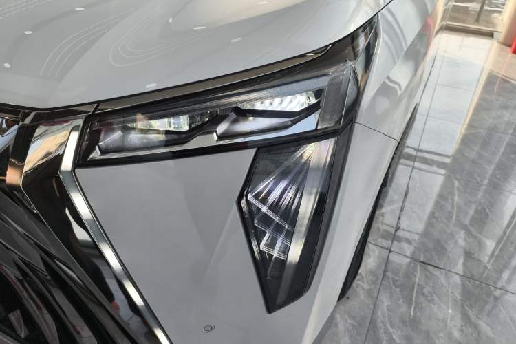 Used GAC Trumpchi M8 2023 Zongshi Series Dual-Motor Supreme Edition
