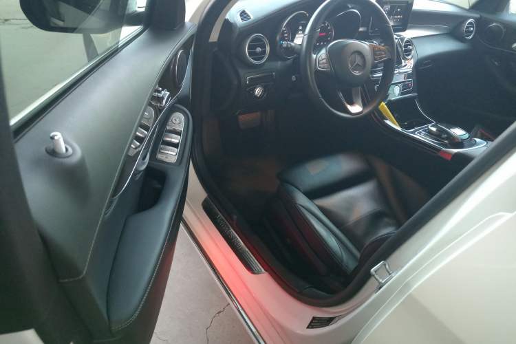 Used Mercedes-Benz C-Class 2015 C 180 L
