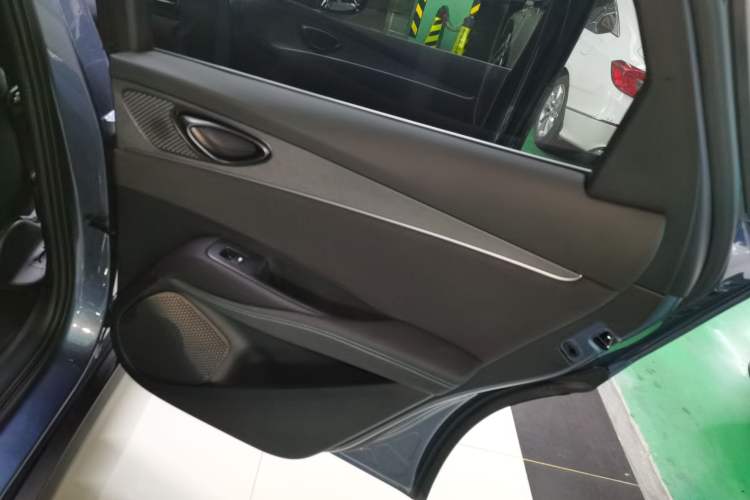 Used BYD Seal 06 New Energy 2024 DM-i 120KM Luxury Model
