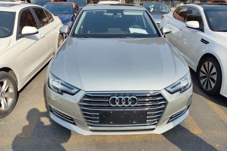 Used Audi A4L 2017 Plus 40 TFSI Ambition Model
