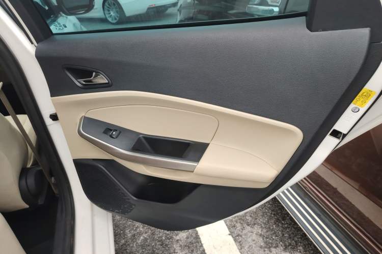 Used Ford Escort 2015 1.5L Manual Comfort Model
