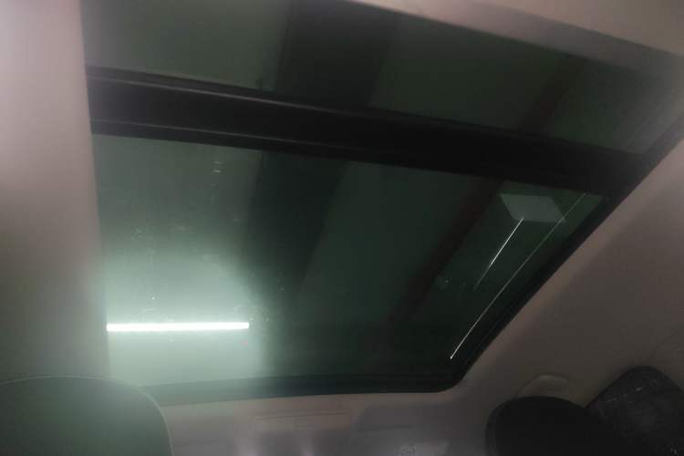 Used Volkswagen Tiguan L 2017 330TSI Automatic Two-Wheel Drive Luxury Edition