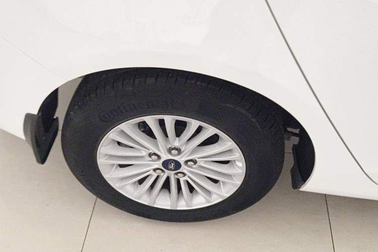 Used Ford Escort 2015 1.5L Manual Comfort Model
