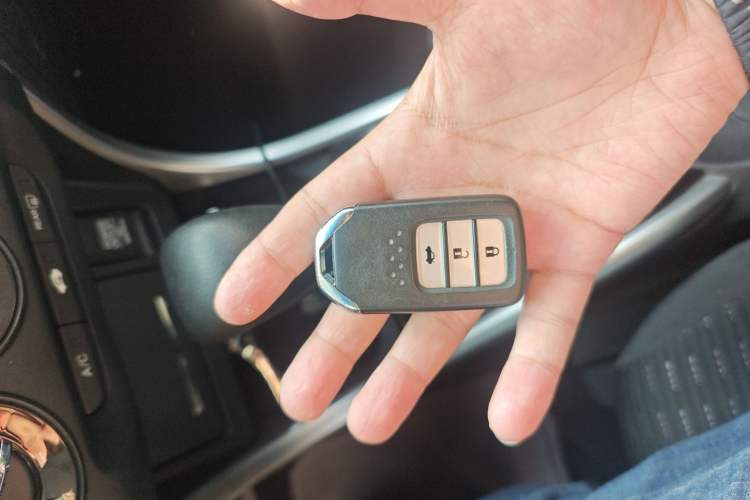 Used Honda Crider 2013 1.8L automatic luxury edition
