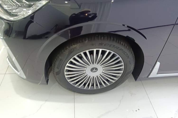 Used VOYAH Dream 2025 PHEV Four-Wheel-Drive Flagship Kunpeng Edition
