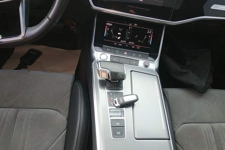 Used Audi A6L 2020 40 TFSI Luxury Dynamic Model
