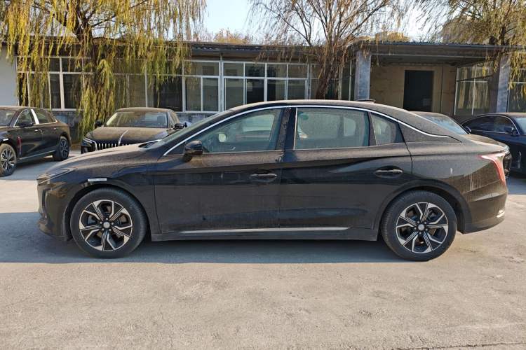 Used Hongqi E-QM5 2023 Revised Version Basic Travel Edition
