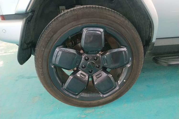 Used  V23 2025 501 Four-Wheel Drive Intelligent Driving Version
