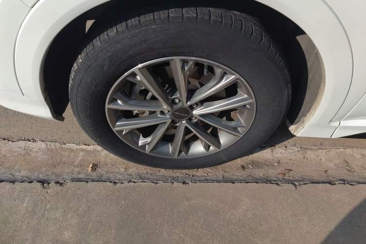 Used JETOUR X70 2020 1.5T DCT Comfort Edition 5-seater
