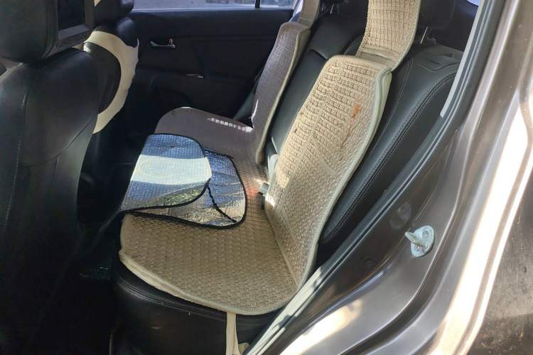 Used Kia Sportage R 2012 2.0L Automatic Two-Wheel Drive GLS
