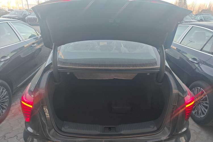 Used Hongqi H5 2024 1.5T DCT Smart Connect Flagship Edition