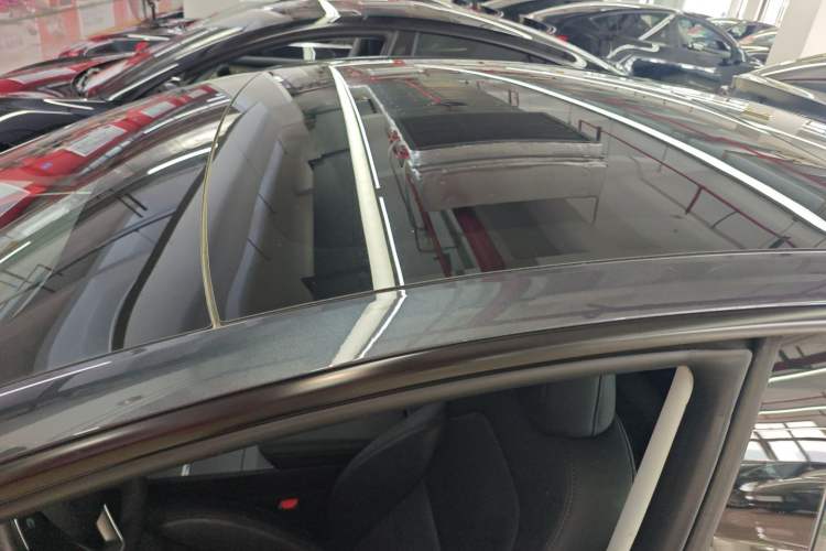 Used Tesla Model 3 2023 Long-Range All-Wheel-Drive Version
