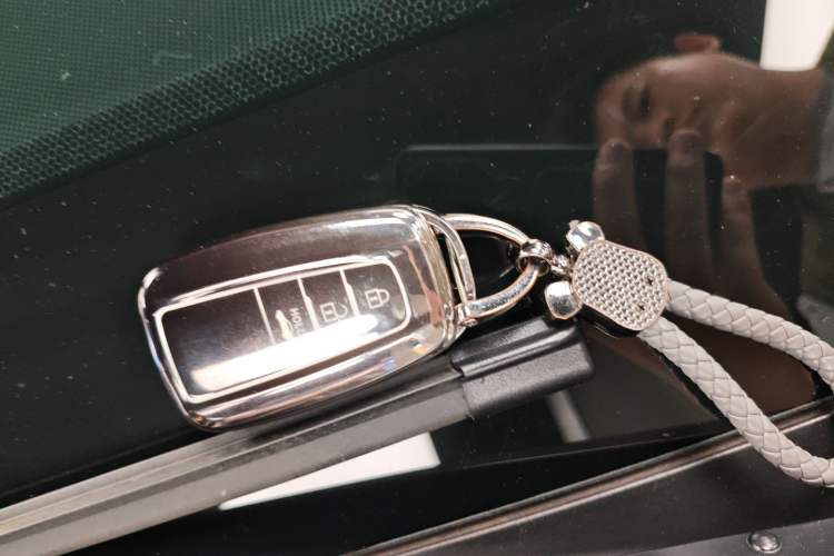 Used Toyota Avalon 2019 2.0L Luxury Edition China VI Standard
