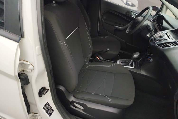 Used Ford Fiesta 2013 Hatchback 1.5L Automatic Fashion Edition
