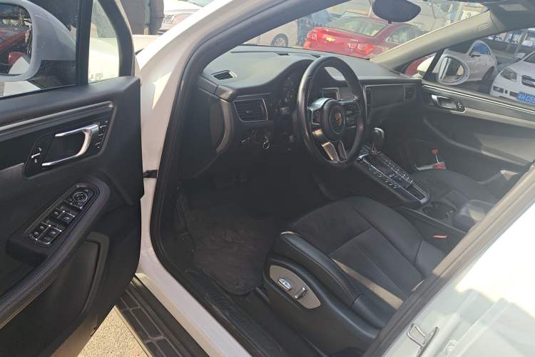 Used Porsche Macan 2017 Macan 2.0T