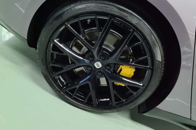 Used  SU7 2024 Four-Wheel Drive Ultra-Long Range Advanced Intelligent Driving Max Edition