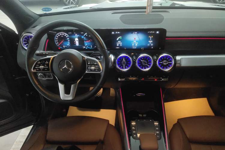 Used Mercedes-Benz GLB 2022 Updated GLB 200 Fashion Edition
