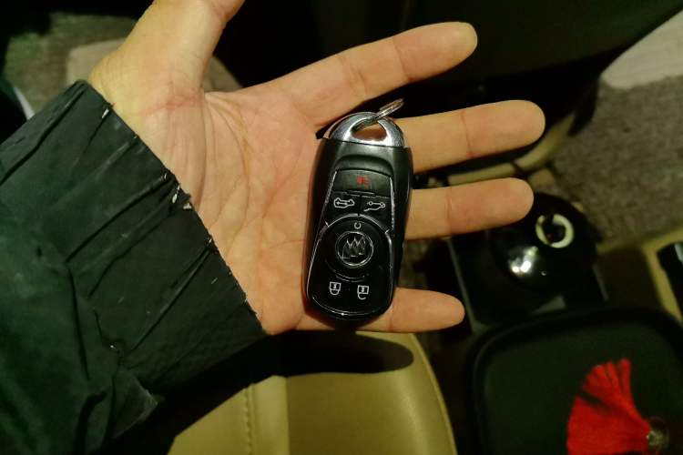 Used Buick GL8 2018 ES 28T Flagship Model China VI Standard
