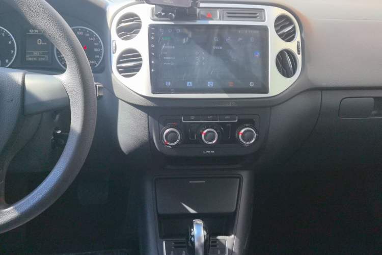 Used Volkswagen Tiguan 2016 280TSI Automatic Two-Wheel-Drive Silk Road Style Edition