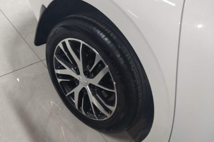 Used Geely Auto Emgrand 2025 4th Generation 1.5L CVT Longteng Edition
