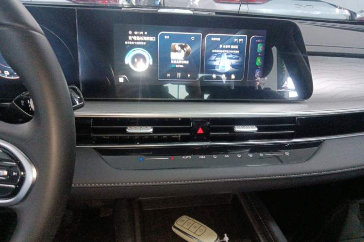 Used Chery Fengyun A8 2025 Model 70km Basic Version