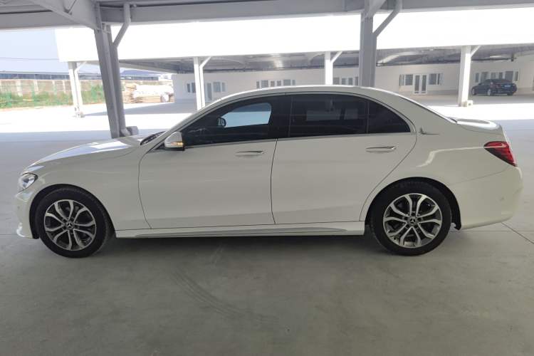 Used Mercedes-Benz C-Class 2017 Restyled C 180 L Fashion Edition Sport Version
