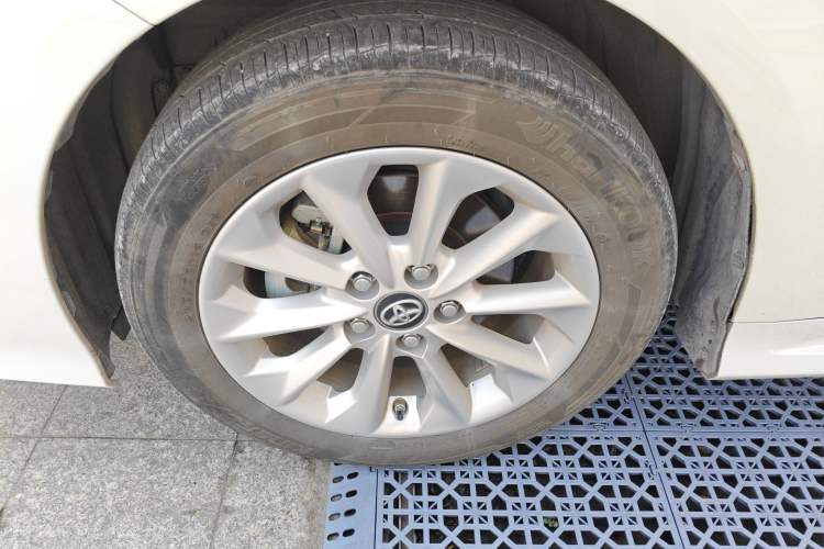 Used Toyota Corolla 2021 Dual-Motor 1.8L E-CVT Elite Edition
