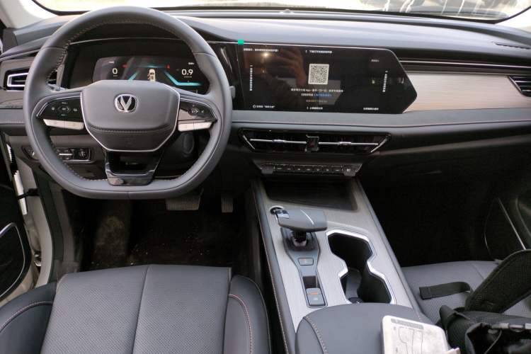 Used Changan X7 PLUS 2024 1.5T Automatic Luxury 7-Seater
