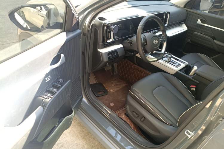 Used Hyundai ix35 2023 Musso 2.0L Prestige LUX Edition