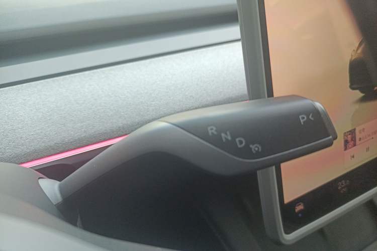 Used Tesla Model Y 2024 Rear-Wheel-Drive Version
