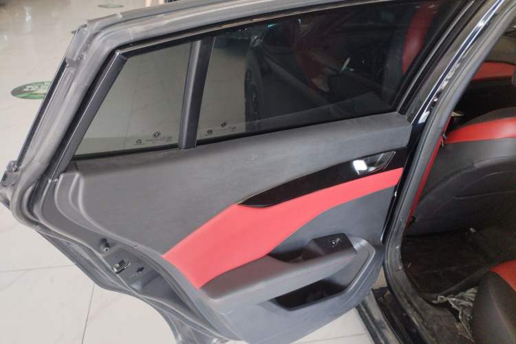 Used Dongfeng Aeolus Yixuan 2021 230T Automatic Hunter Edition
