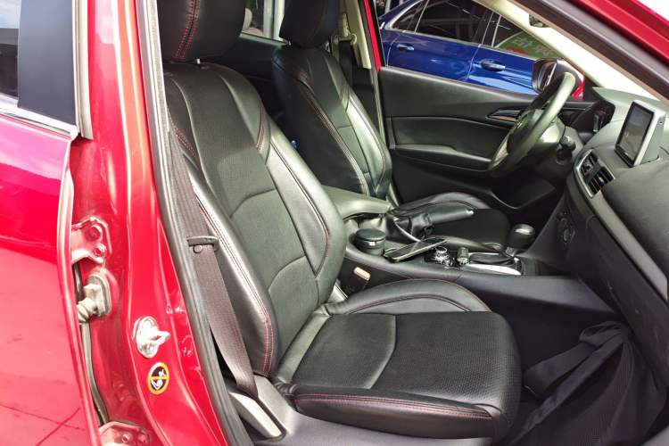 Used Mazda Mazda 3 Axela 2016 Sedan 1.5L Automatic Comfort Model