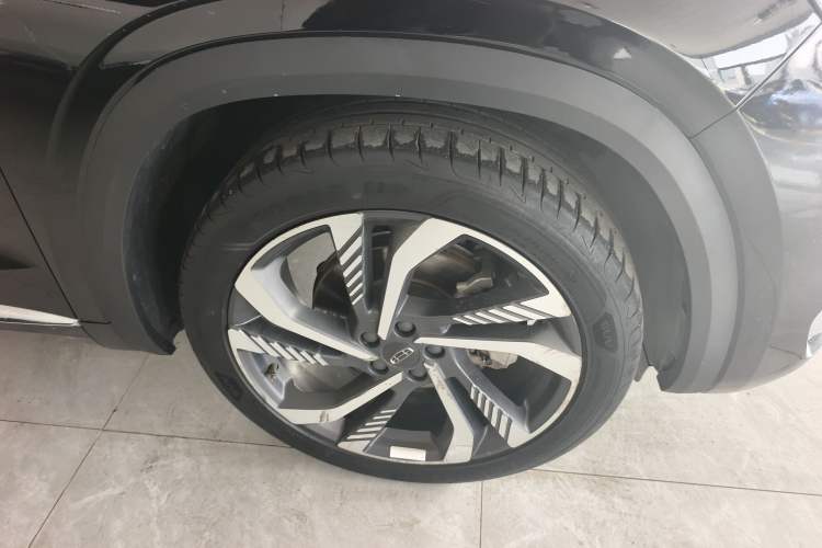 Used Geely Auto Monjaro L 2024 2.0TD High-Power Automatic Two-Wheel Drive Skyline Edition