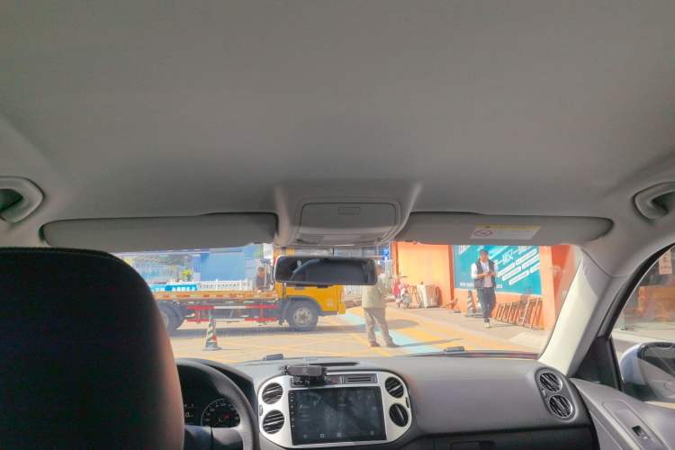 Used Volkswagen Tiguan 2016 280TSI Automatic Two-Wheel-Drive Silk Road Style Edition