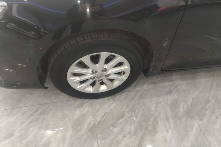 Used Toyota Camry 2016 2.0G 10th Anniversary Leading Edition
