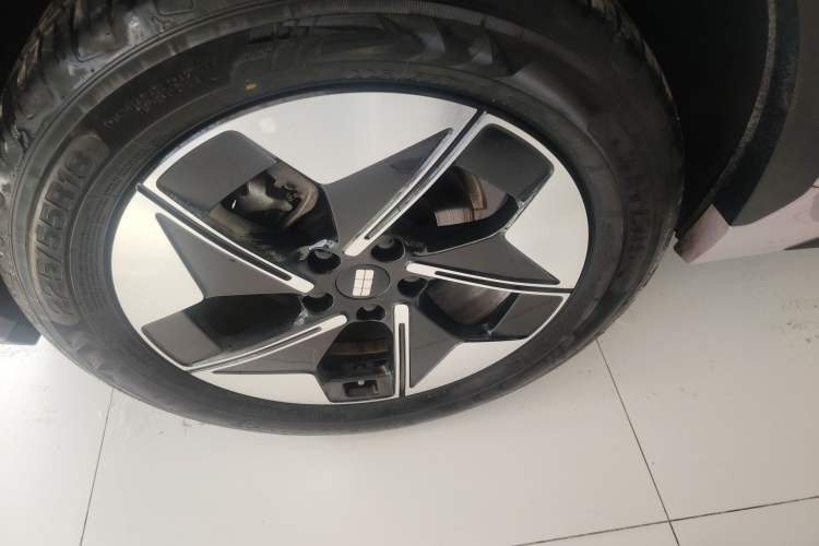 Used  E5 2024 530 km Exploration+ Version