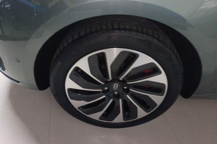 Used Hima AITO M5 2022 Extended-Range Four-Wheel Drive Performance Version