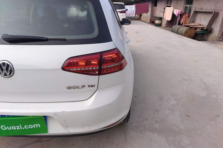 Used Volkswagen Golf 2015 1.4TSI Automatic Luxury Model
