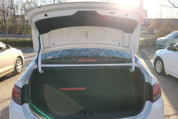 Used Hyundai Celesta 2018 1.6L Automatic GL Enjoyment Edition China VI compliant
