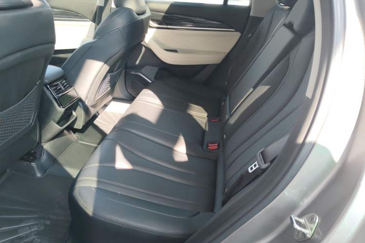 Used Geely Auto Monjaro L 2023 2.0TD High-Power Automatic Two-Wheel Drive Flagship Version
