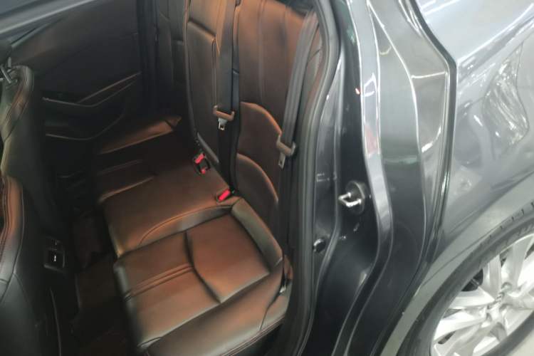 Used Mazda Mazda 3 Axela 2019 Cloud-Controlled Version Hatchback 1.5L Automatic Luxury Model Emission Standard China V
