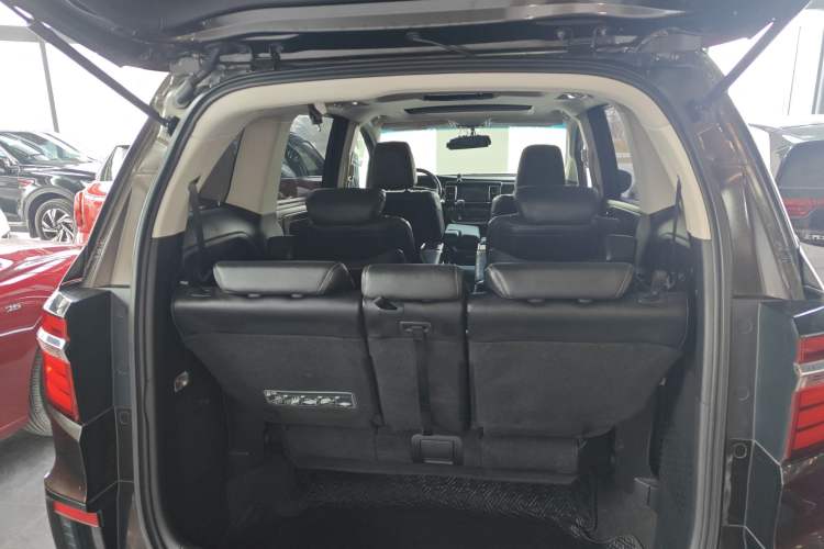 Used Honda Elysion 2016 2.4L Luxury Edition
