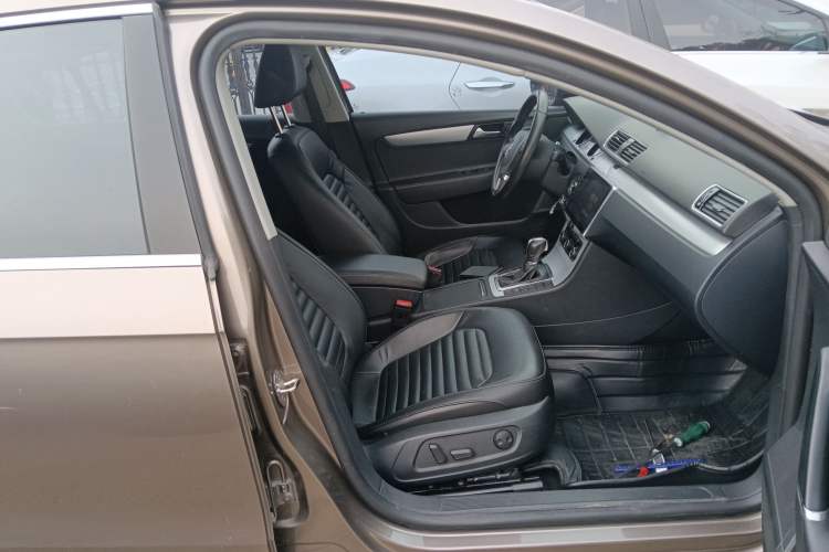 Used Volkswagen Magotan 2016 1.8TSI Smart Comfort Model
