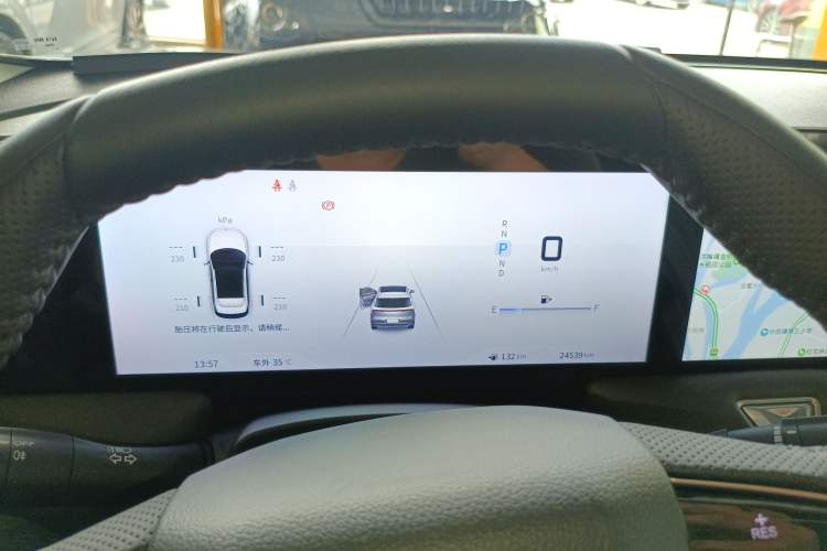 Used Venucia V 2022 260T Black Horse Edition · Idol
