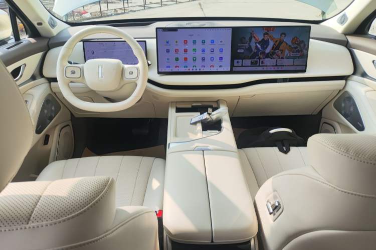 Used Wey Lanshan 2025 Four-Wheel Drive Max