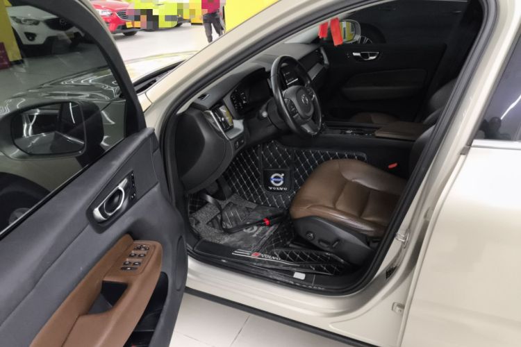 Used Volvo XC60 2020 T5 4x4 Zhiyi Luxury Edition
