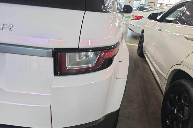 Used Land Rover Range Rover Evoque 2018 240PS PURE Style Edition