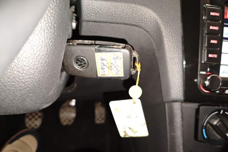 Used Volkswagen Santana 2015 HaoNa 1.6L Manual Fashion Edition
