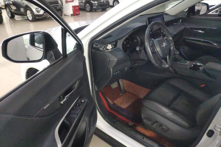 Used Toyota Harrier 2022 2.0L CVT Two-Wheel Drive Deluxe Edition