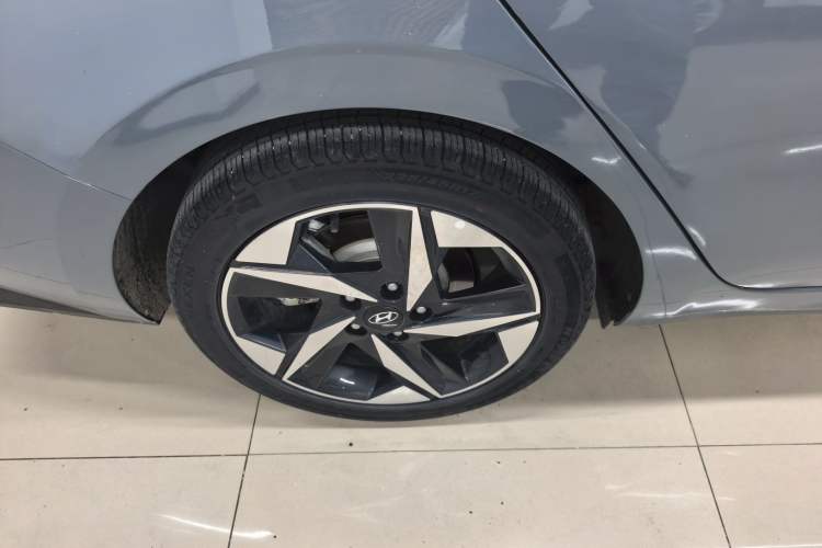 Used Hyundai Elantra 2022 1.5L CVT LUX Prestige Edition
